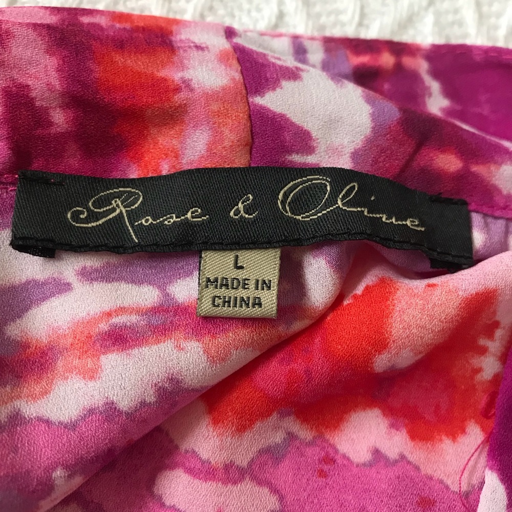 Rose and Olive V Neck Tie Dye Print Shell - Picture 6 of 7